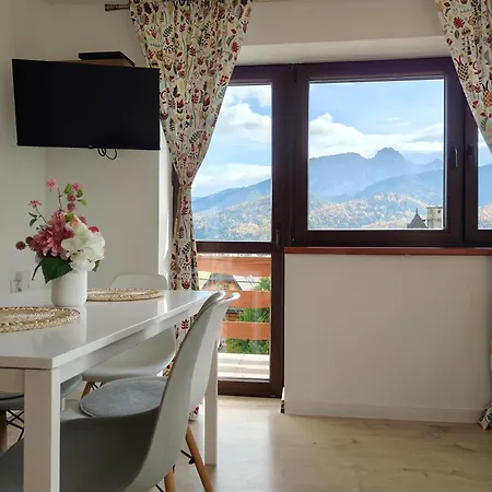 - Wymarzone Widoki Apartment *